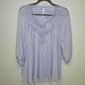 Davi & Dani - Flowy Blouse with Lace Detail - Medium